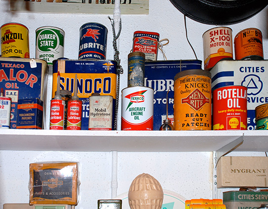 Gasoline and Petroleum Tins and Collectibles, Aircraft and Motorcycle-related items